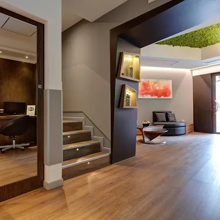 Art 4* Roma