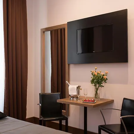 Hotel Art 4*